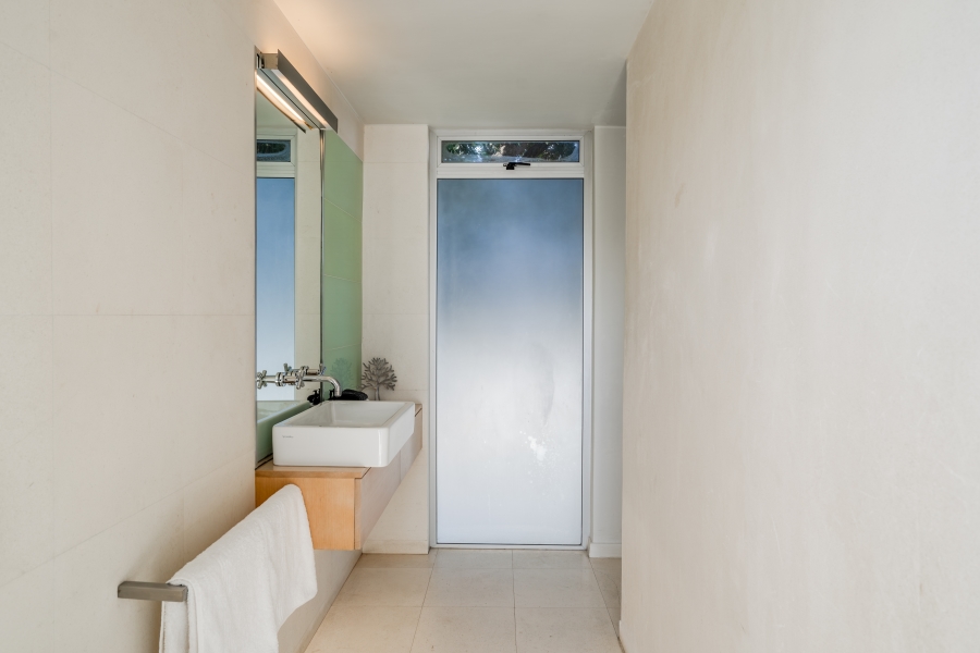 8 Bedroom Property for Sale in Camps Bay Western Cape